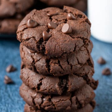 Stack of vegan chocolate cookies